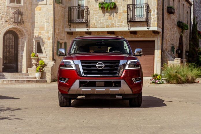 NISSAN_MY23_ARMADA_PLATINUM_004.jpg