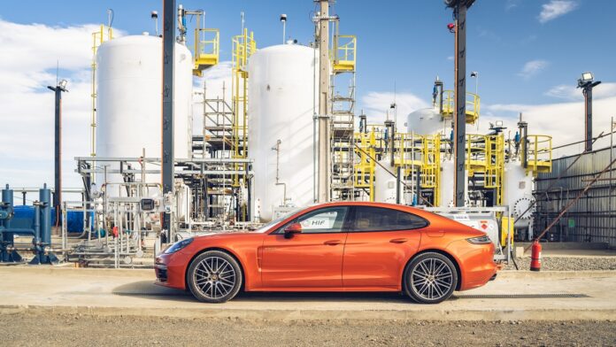 Porsche-Panamera2.jpg