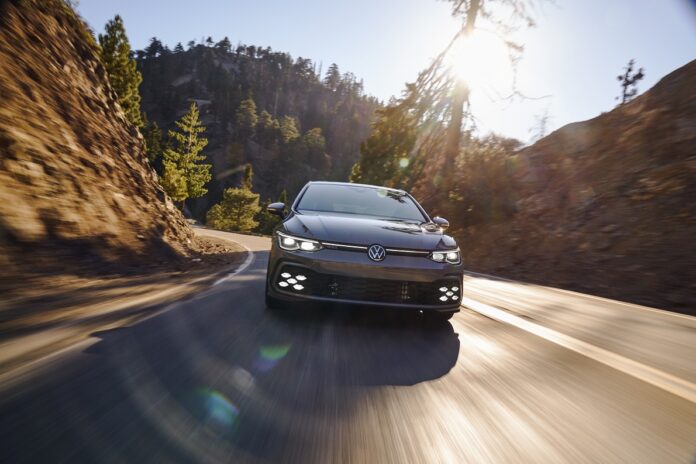 21VW04-GTI-ROAD-Action_0612.jpg