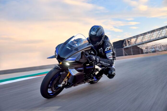Yamaha-R1M-2025.jpg