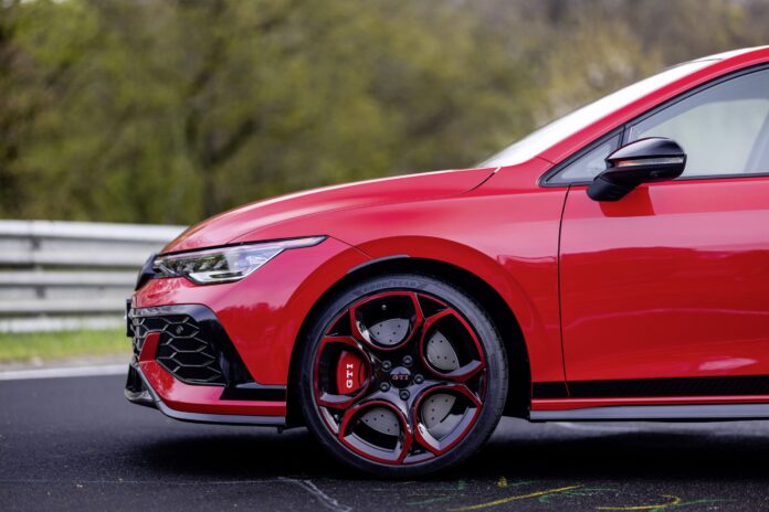 Golf-GTI-EDITION-50-in-Tornado-red-4-scaled.jpg