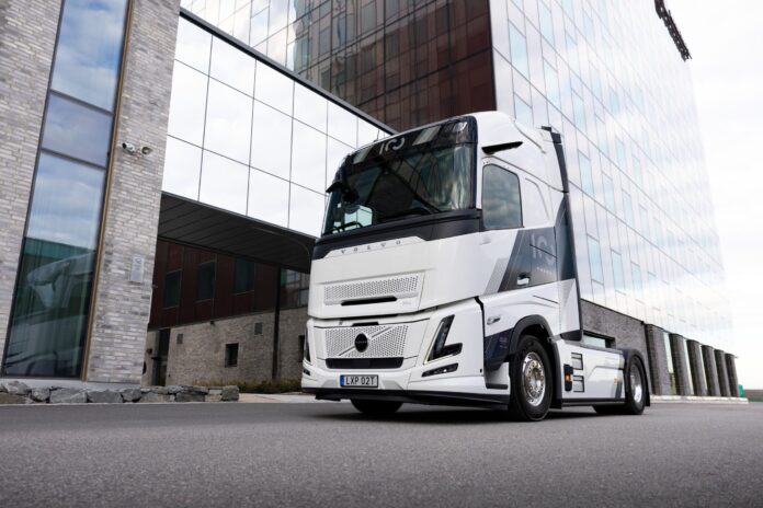 FH-Aero-Edition-outside-scaled.jpg